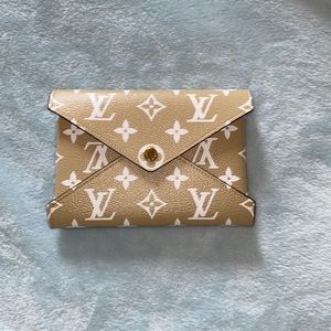 Brand New Louis Vuitton Kirigami Pochette